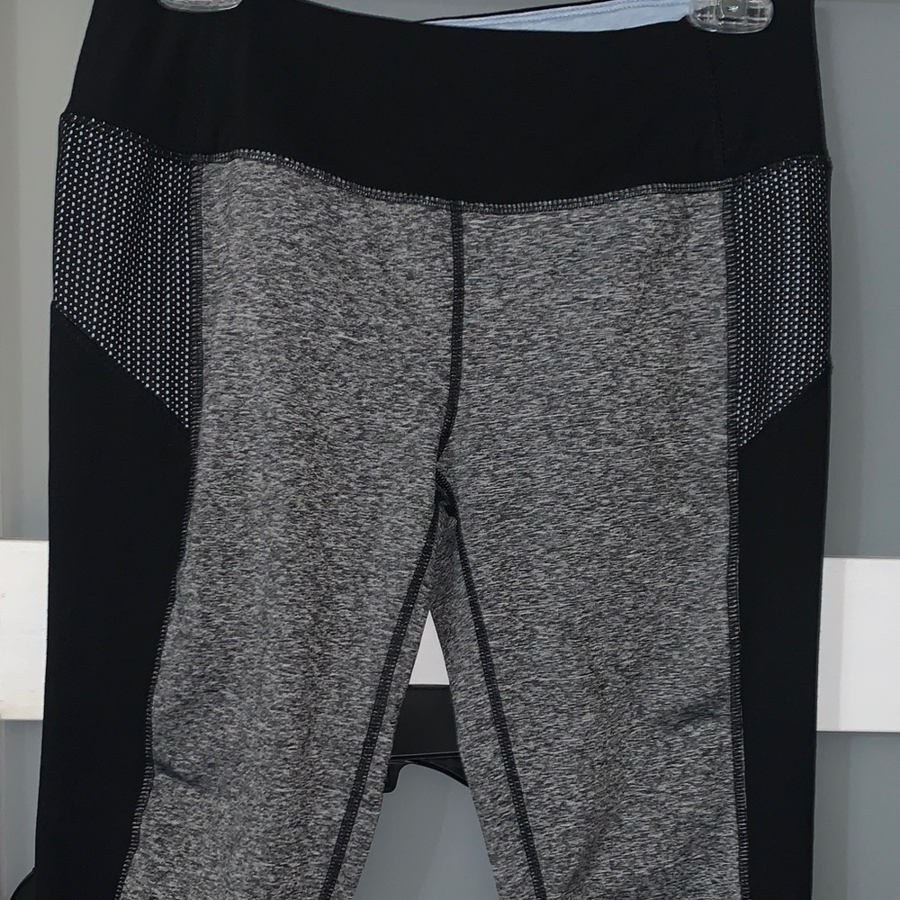 Tangerine Gray and Black Leggings - Picture 5 of 9